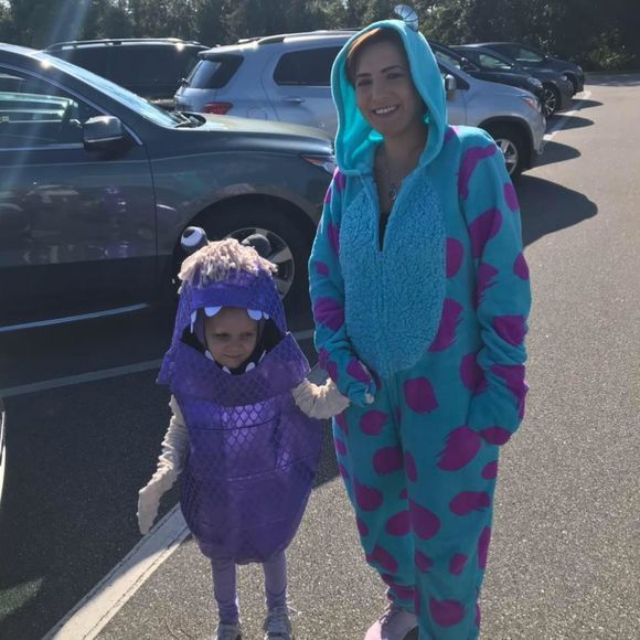 Meet your Posher, Caitlin - Picture 1 of 1